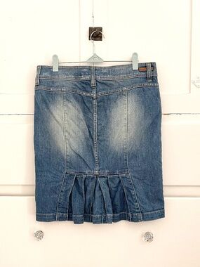 Vintage GUESS Denim Skirt 29 Y2K Blue Jean Mini Pleated Back